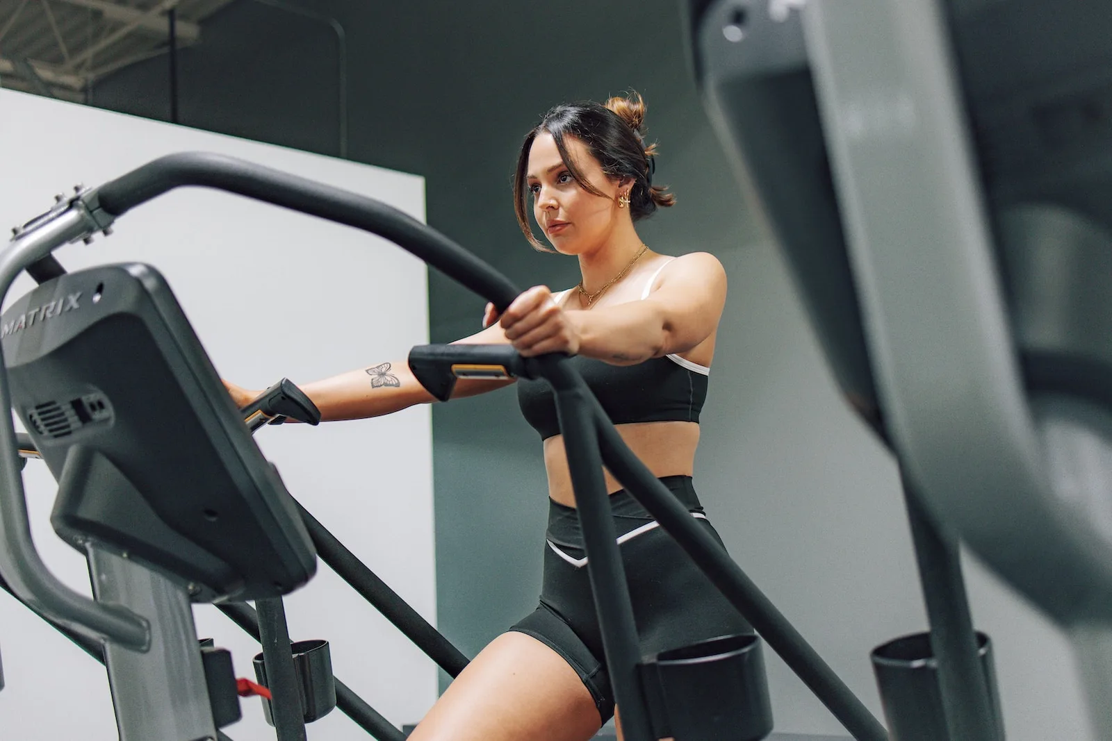 The Difference Between Elliptical and Stair Climber for Low-Impact Exercise
