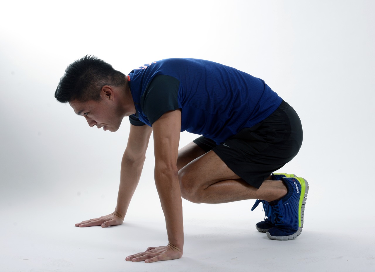 Understanding The Difference Between Mountain Climbers and Burpees